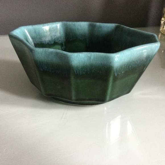 Vintage Mid Century Modern Hull Pottery Planter - Picture 5 of 6